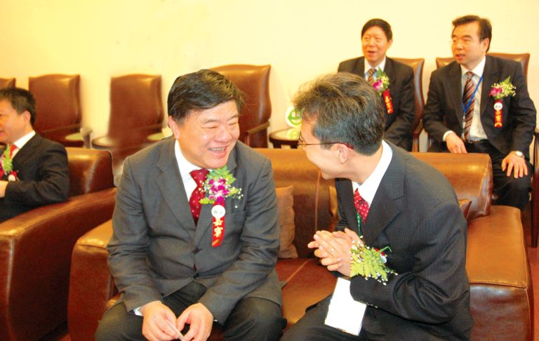 原卫生部部长 ，第十三届全国人大副委员长 陈竺