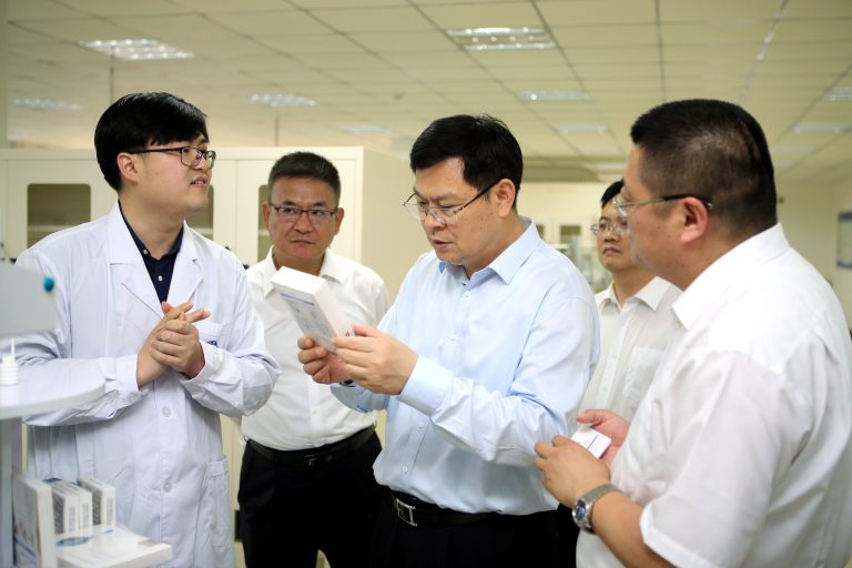 青岛市委副书记、市长赵豪志
